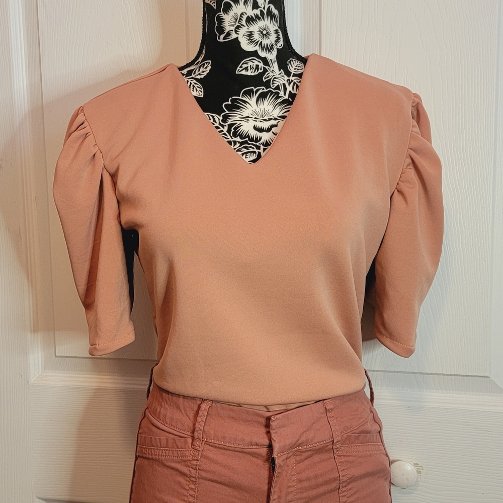 ASHLEY PUFF SLEEVE TOP One Size  - BEIGE NWOT